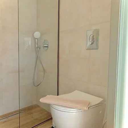 Aerie House 2 Bedroom 2 Bathroom With Sea View Semesterbostad *